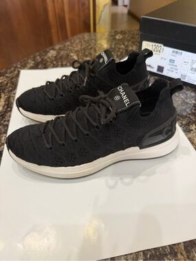 CHANEL Sneakers 37.5